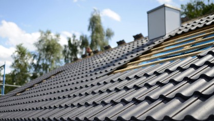 roof tiling Roof tiling at Southern Cross Projects