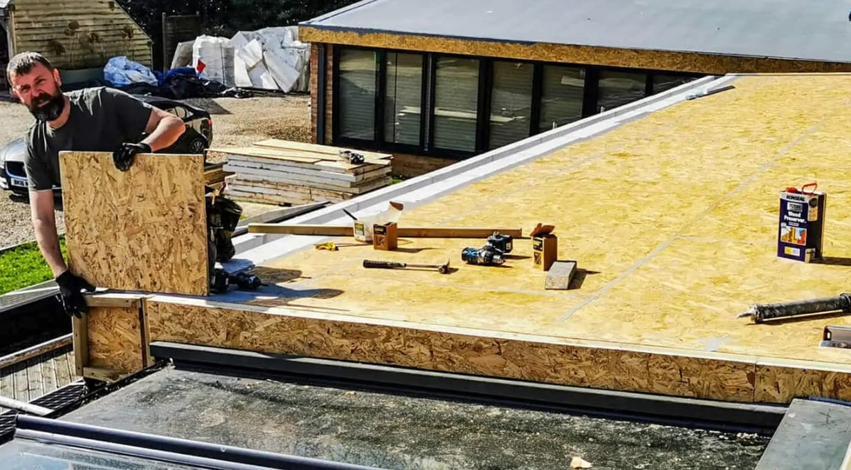 Flatt roofing installation